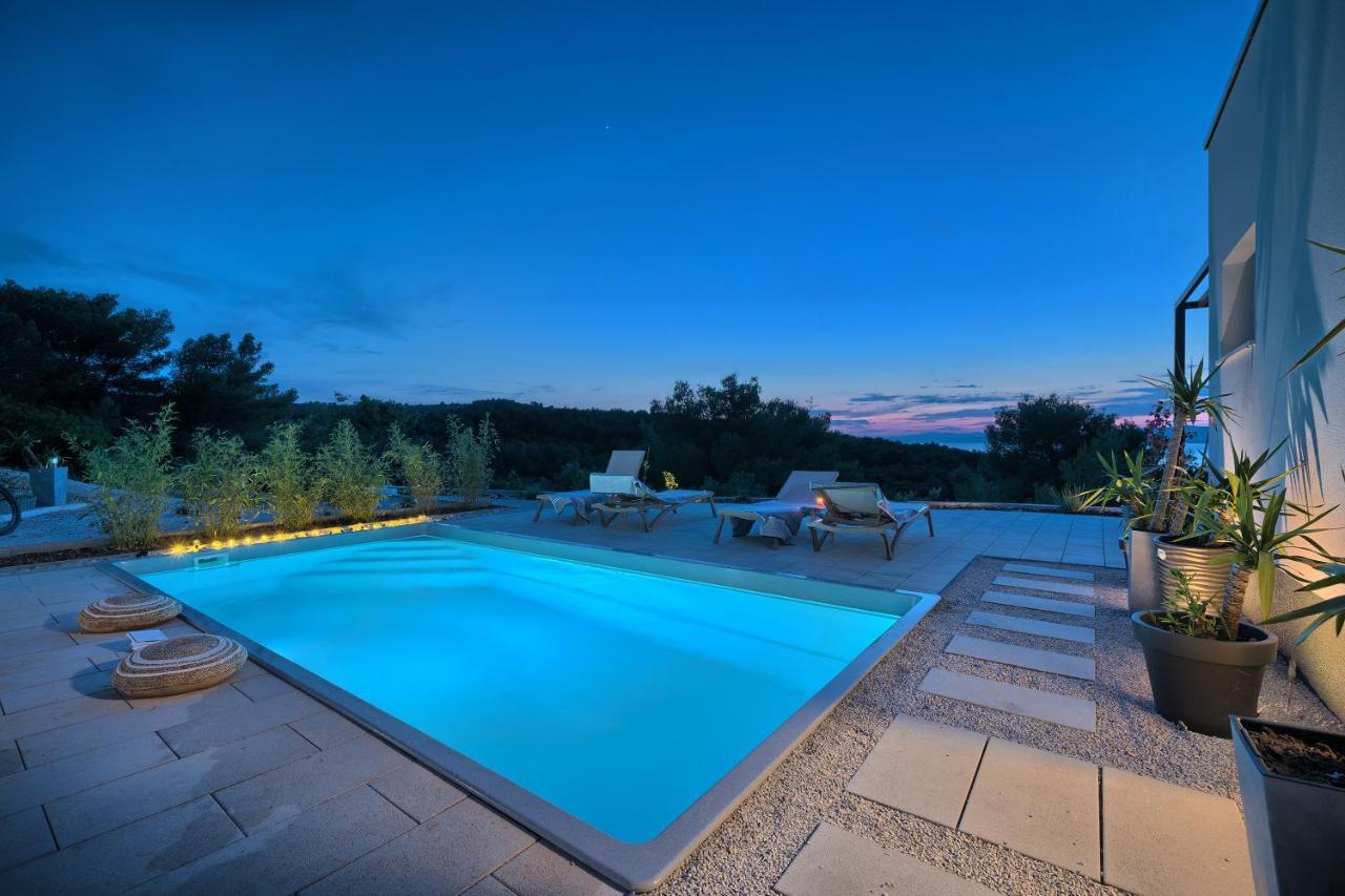 House Sunset Haven Estate Villa